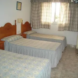 hostal-el-cisne.topcostabravahotels.com/